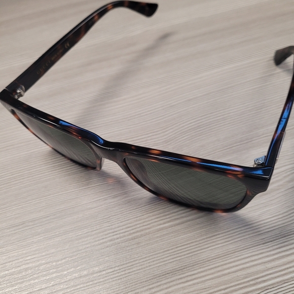 GUCCI NWOT SUNGLASSES Unisex - Picture 7 of 13